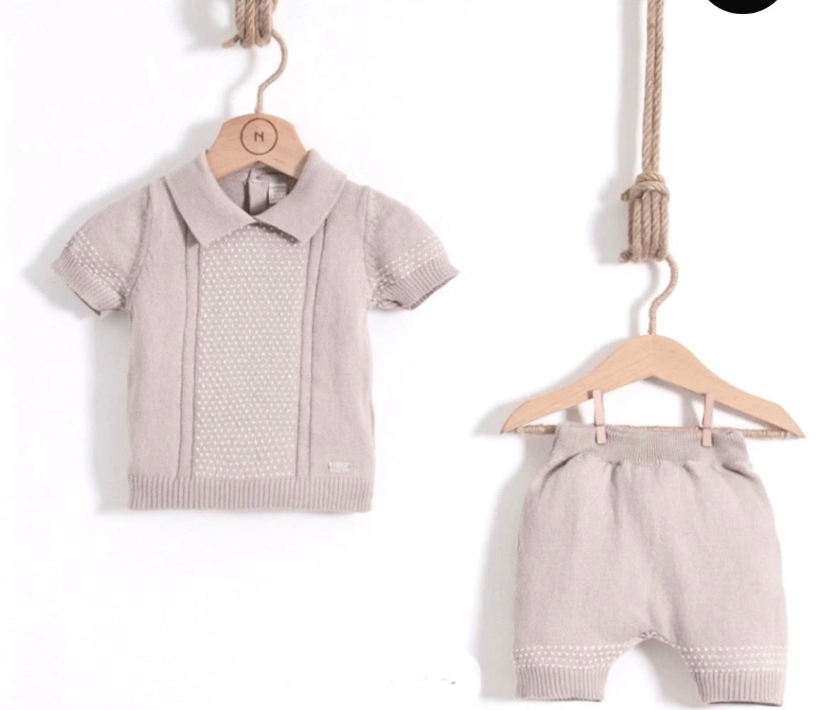 Beige korte mouwen polo en korte broek