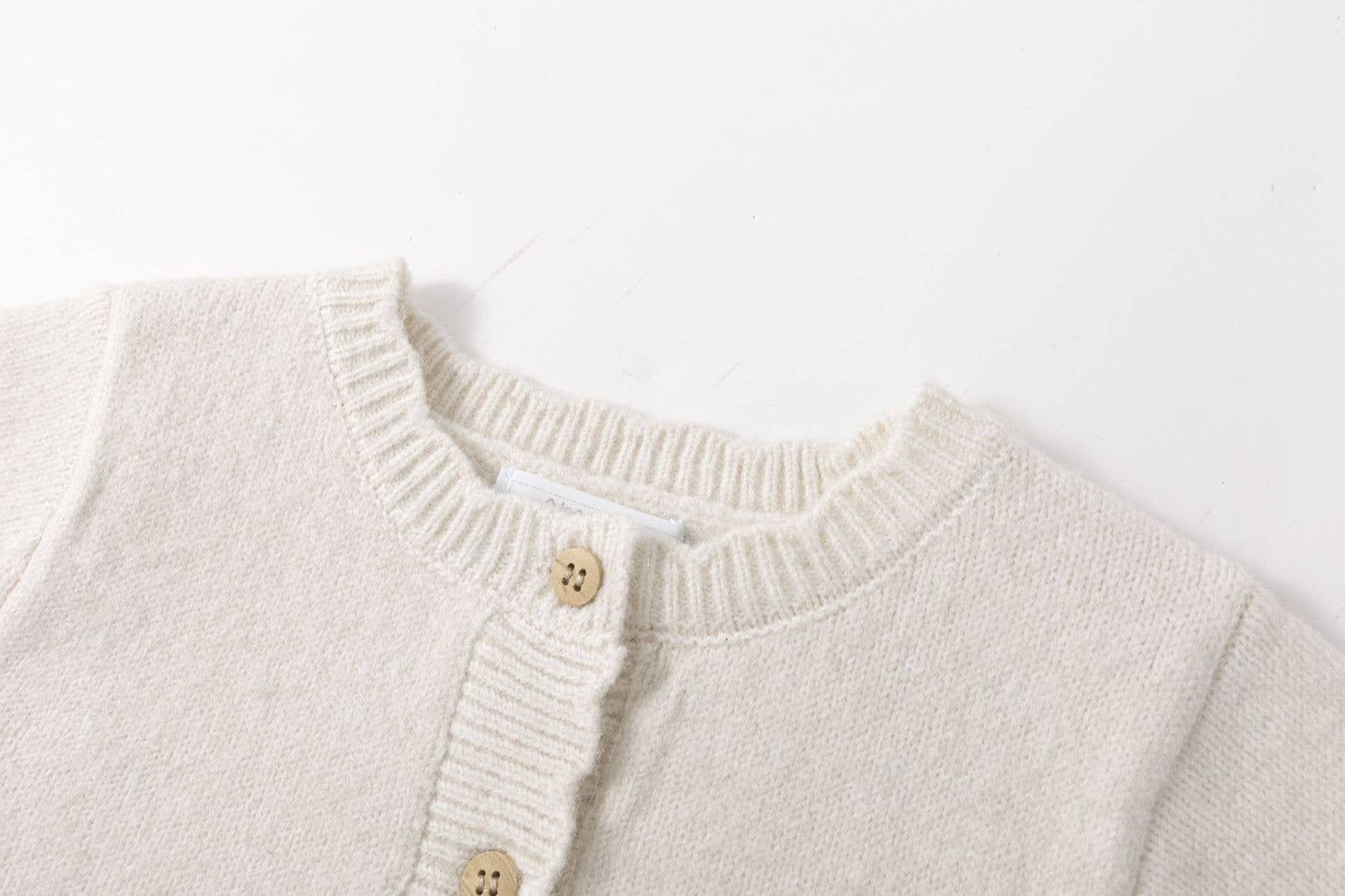 Gebreid vest paarse bloemetjes babymeisje BGI85517