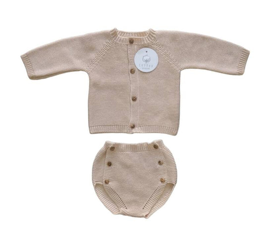 Gebreid baby pakje beige
