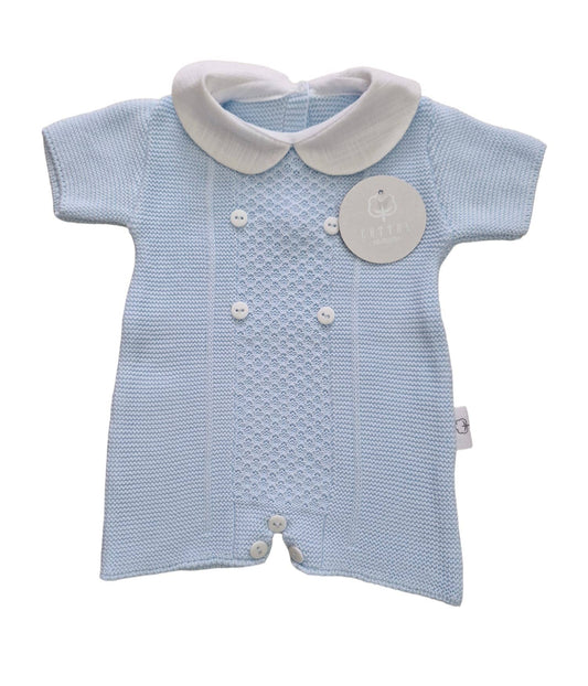 Baby pakje gebreid met witte kraag CT104