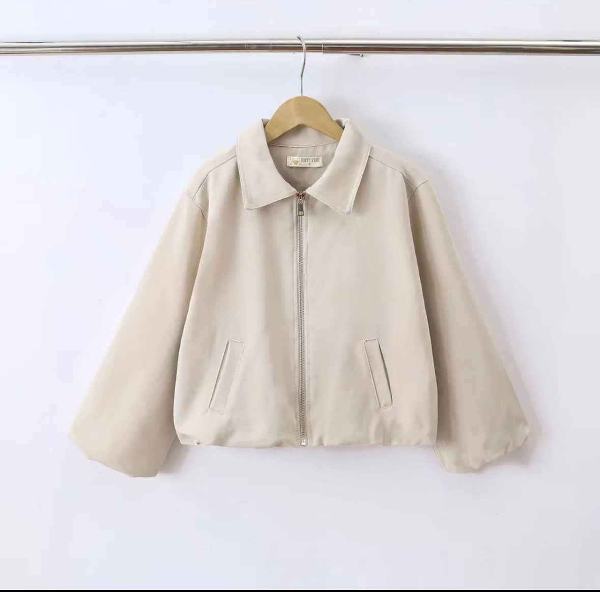 Beige kort bomberjack