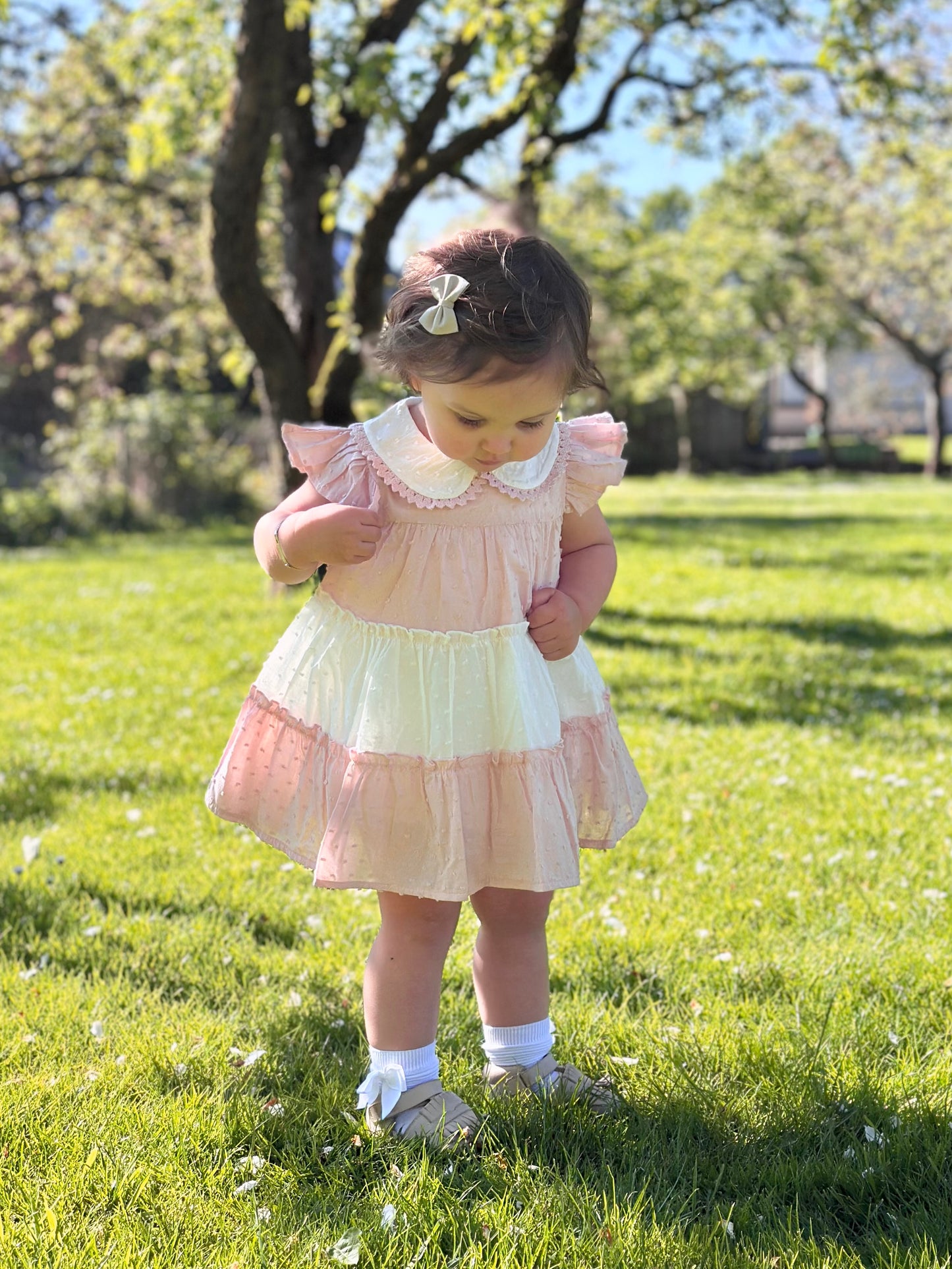 Roze wit jurkje